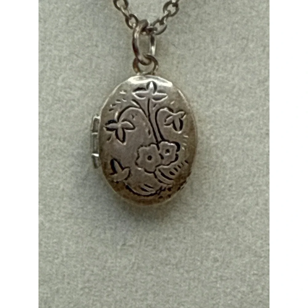 N/A silver tone